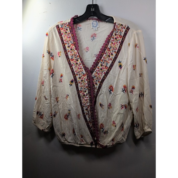 Blue Rain Tops - Blue Rain womens top size Small boho‎ Floral deep v neck line stretchy